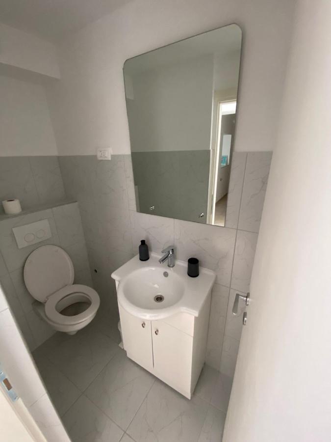 Duje & Roko Apartments Sibenik Bagian luar foto