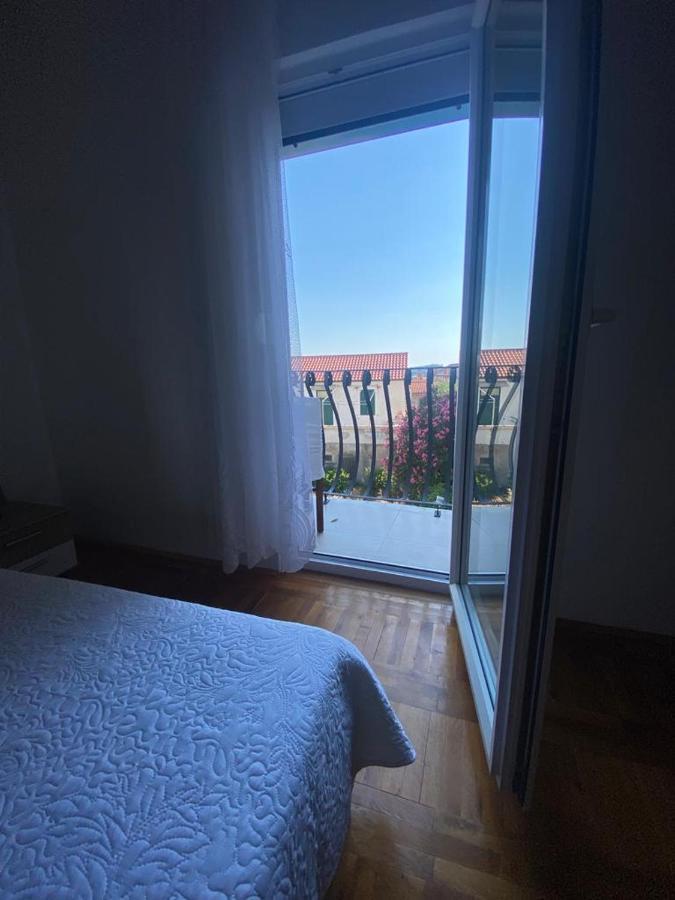 Duje & Roko Apartments Sibenik Bagian luar foto