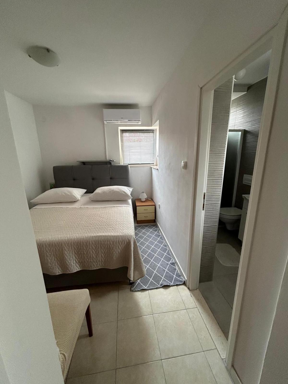 Duje & Roko Apartments Sibenik Bagian luar foto