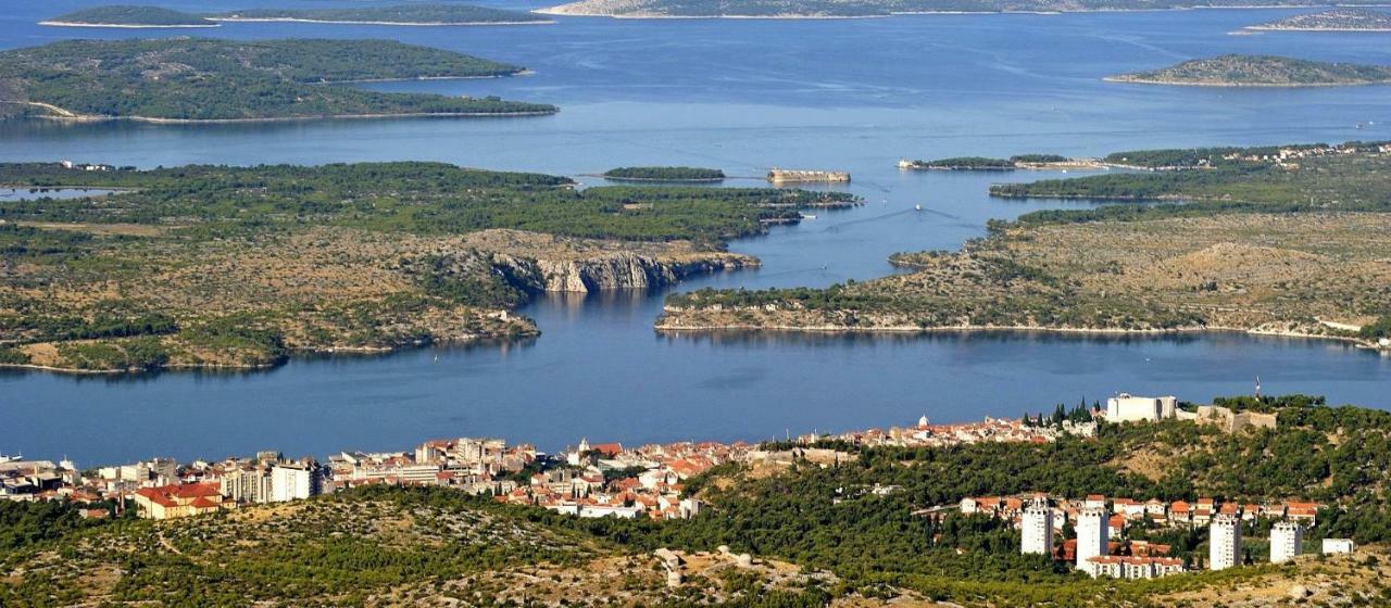 Duje & Roko Apartments Sibenik Bagian luar foto