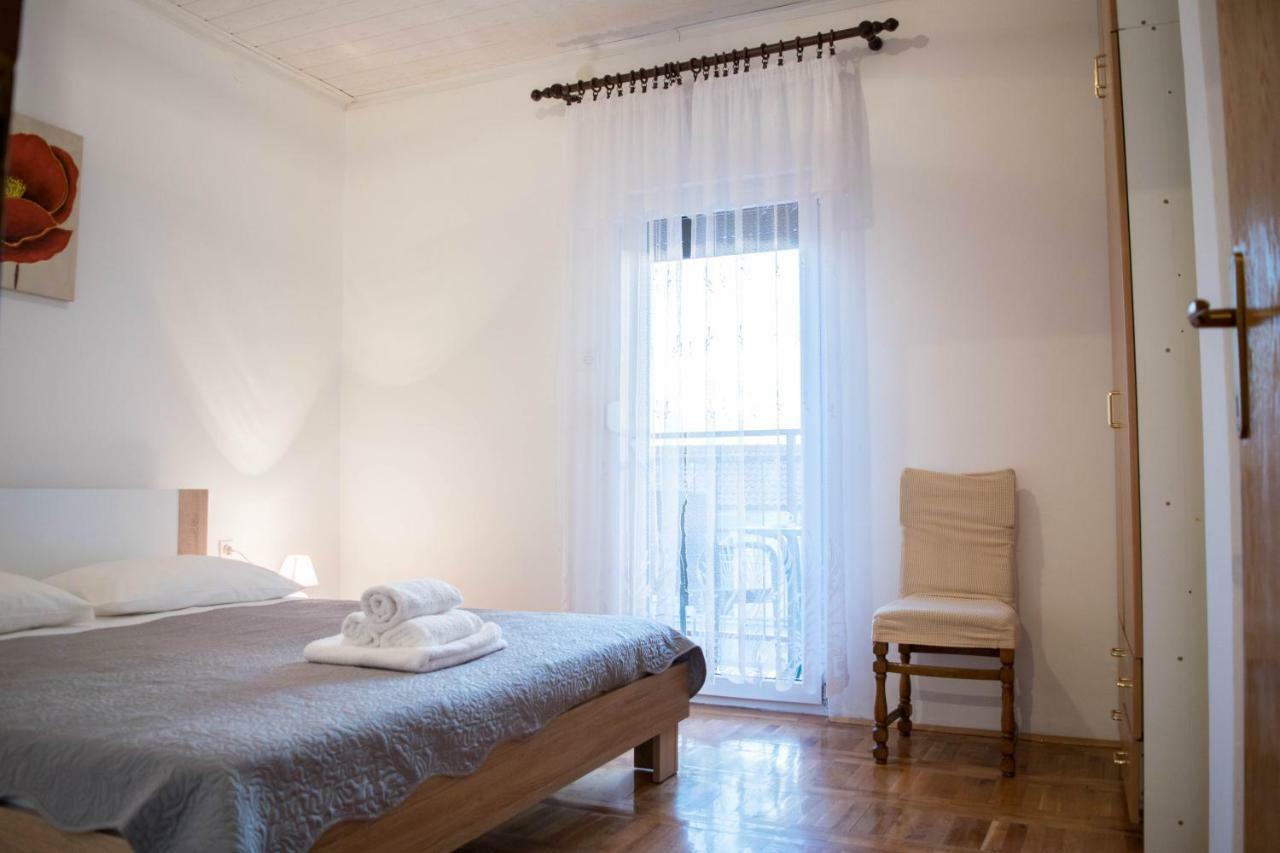 Duje & Roko Apartments Sibenik Bagian luar foto