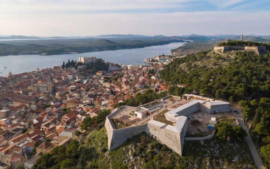 Duje & Roko Apartments Sibenik Bagian luar foto